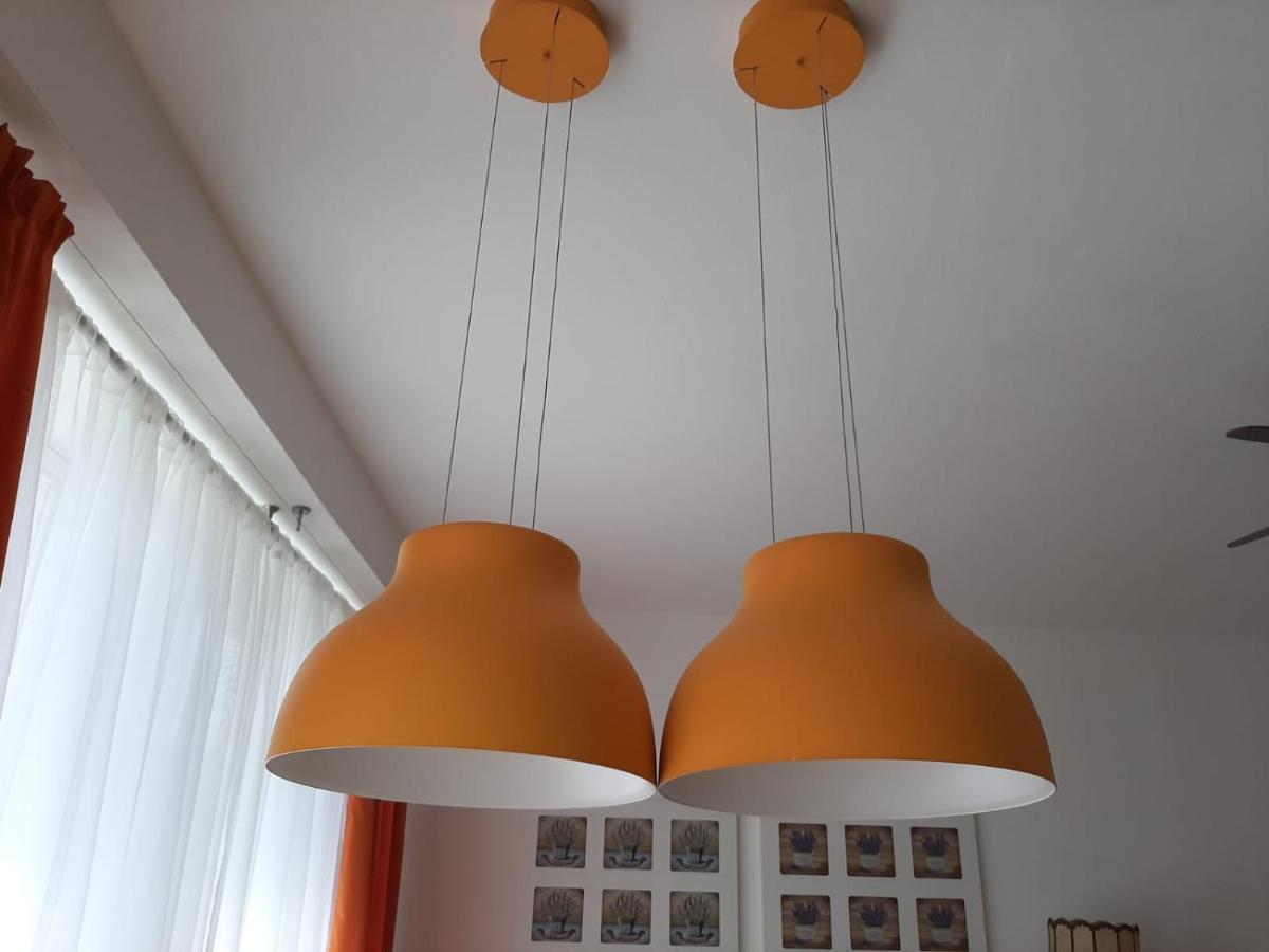 Zluty Apartman A6 V Chomutove Apartment Luaran gambar